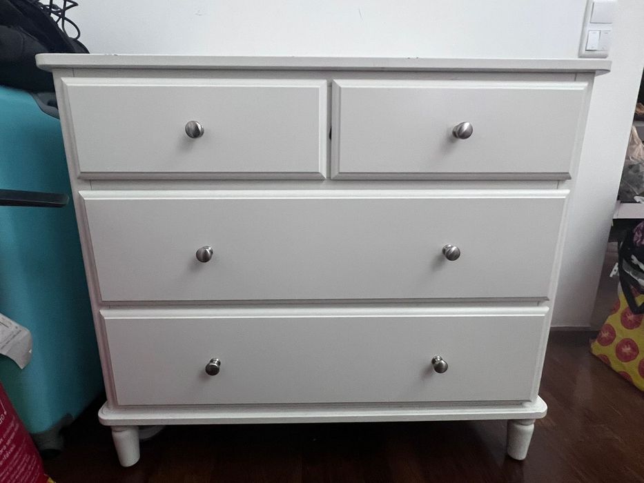 Comoda 4 gavetas