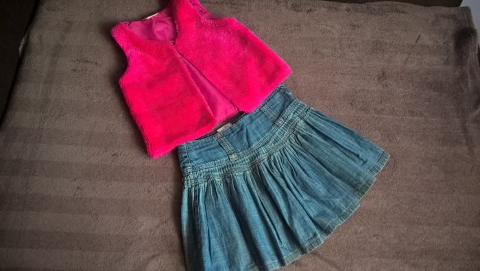 komplet- kamizelka, spódniczka