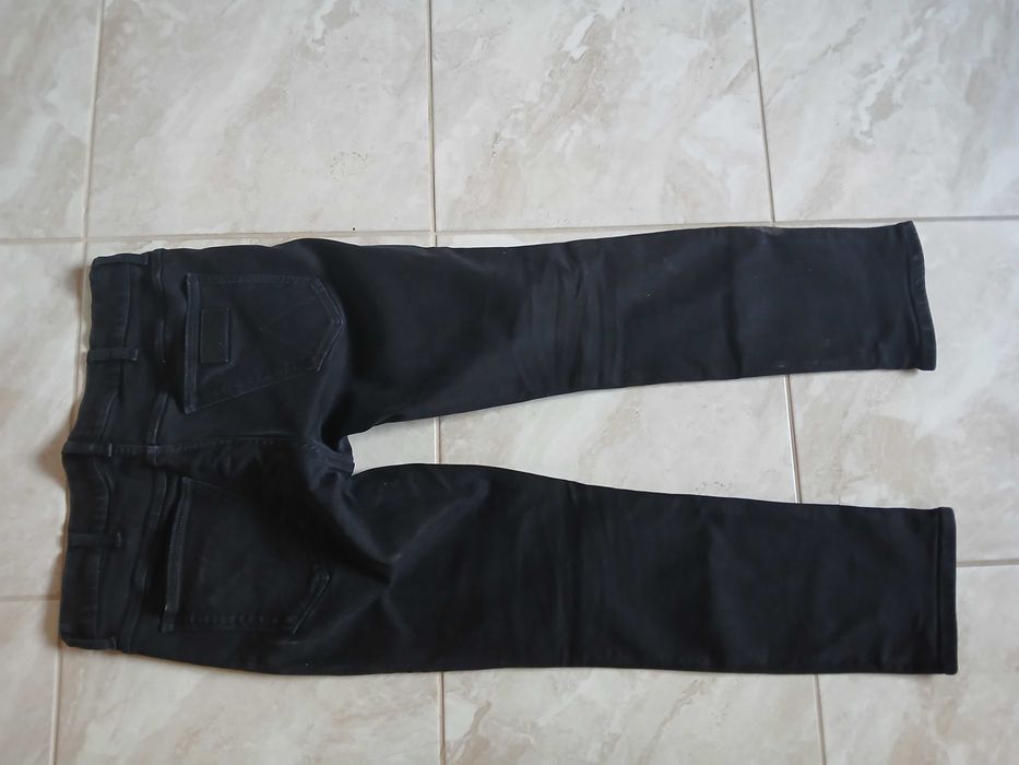 Wrangler Greensboro czarne 33/30 pas:2x44-50cm