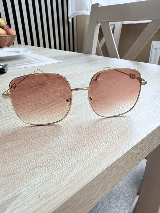 Zlote okulary przeciwsloneczne