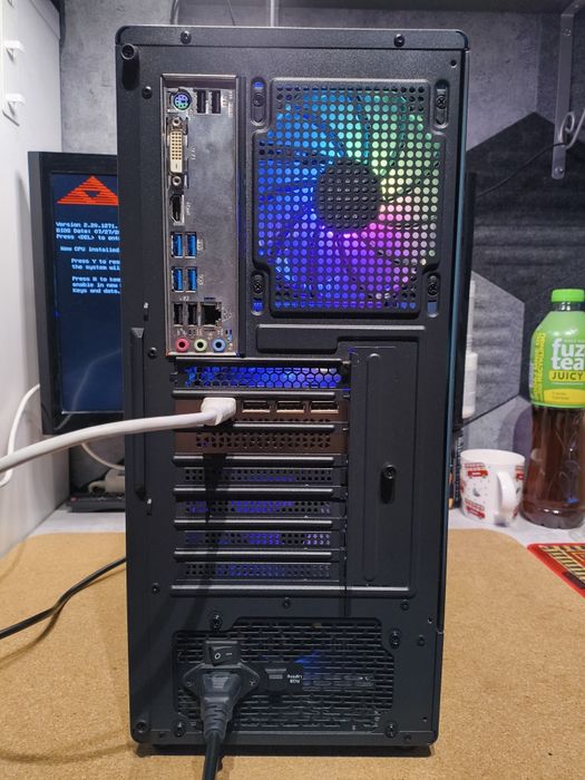 Okazja !!! Komputer do Gier RTX5060 8gb Ryzen5 16gb ram dysk 1tb ssd