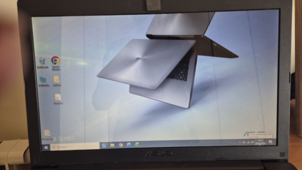Portátil Asus F553M