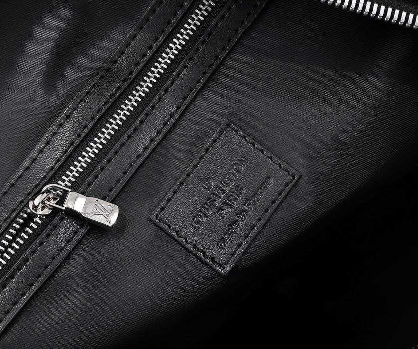 Жіноча сумка LOUIS VUITTON M137454