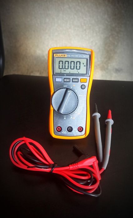 Мультиметр Fluke 115