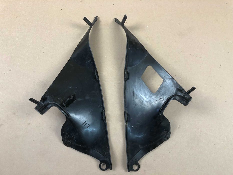 Suzuki GSX-R 600 700 K6 K7 Wypełnienie Dolne Lampy Czaszy Owiewki
