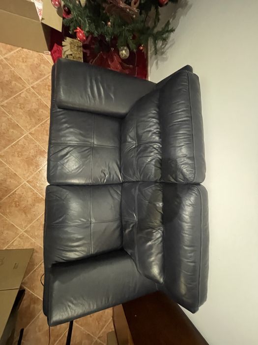 Sofa em pele 2 lugares