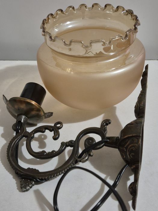 Светильник бра настенный