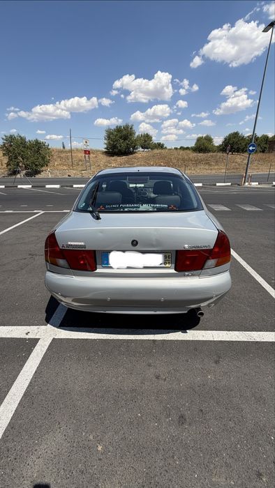 Mitsubishi Carisma — fotografia 5