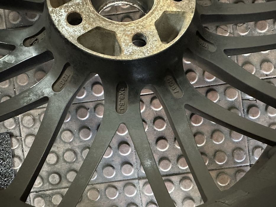 Vendo ou troco jantes  19 5x112