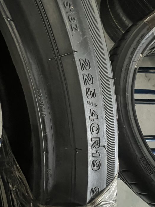 255/35/19+225/40/19 R19 Bridgestone Potenza S001 4шт нові