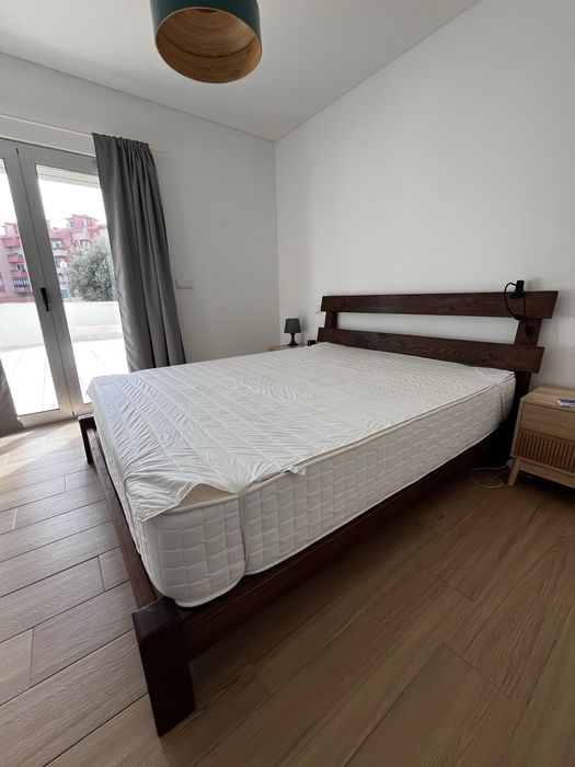 Cama de Madeira maciça