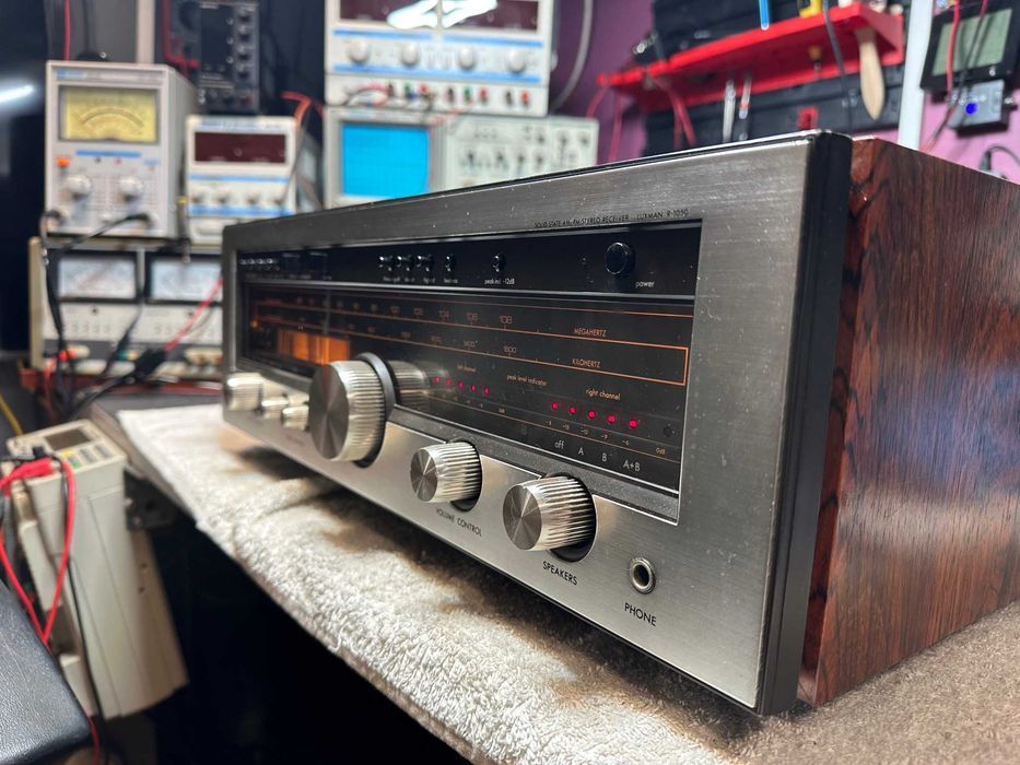 Piekny amplituner Luxman R-1050