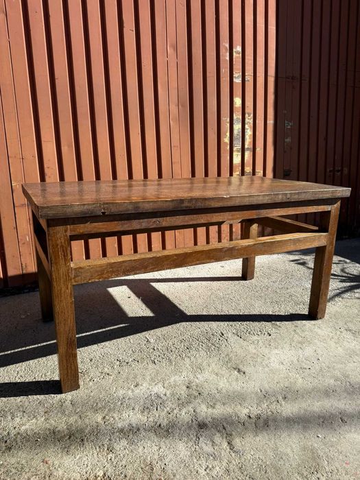 Mesa Centro ou Apoio em Madeira Maciça (Oportunidade)