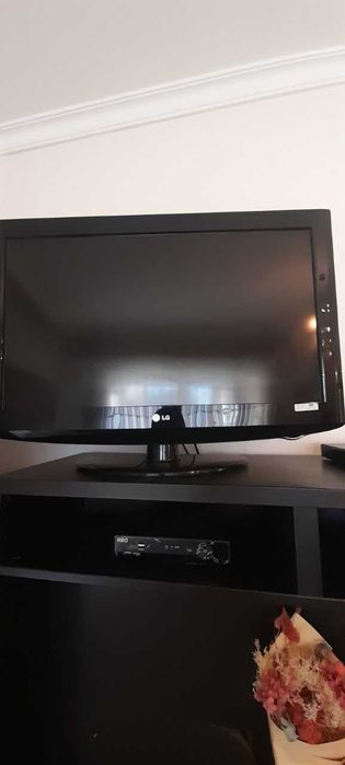 Móvel de TV com a Televisão incluída
