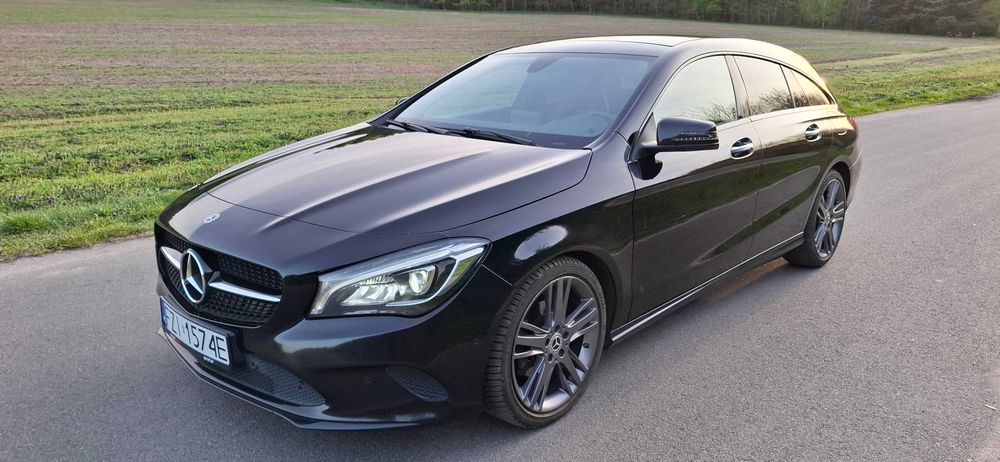 Samochód osobowy Mercedes Benz