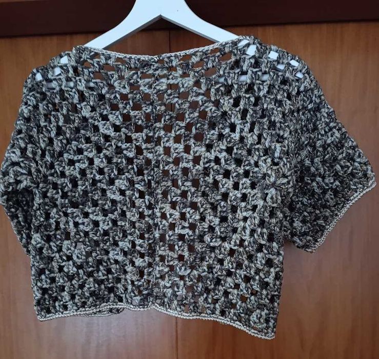 Casaquinho em croché