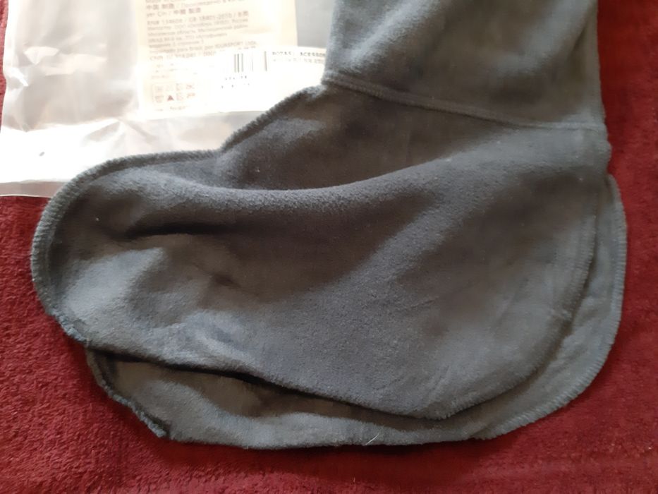 Warm slippers / chaussons chauds / meias para botas