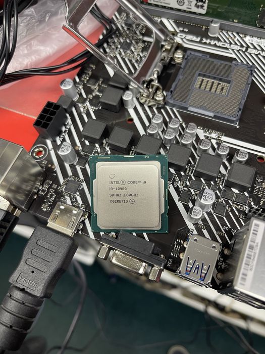 Процесор Intel Core i9-10900 2.8 GHz / 20 MB / s1200