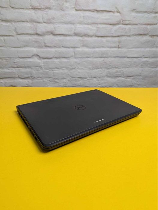 Dell Latitude 3350\13.3\i3-5005U\8GB\SSD 256GB\HD 5500