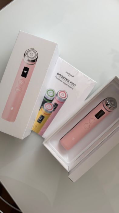 Продам Medicube AGE-R Booster Pro -рожевий