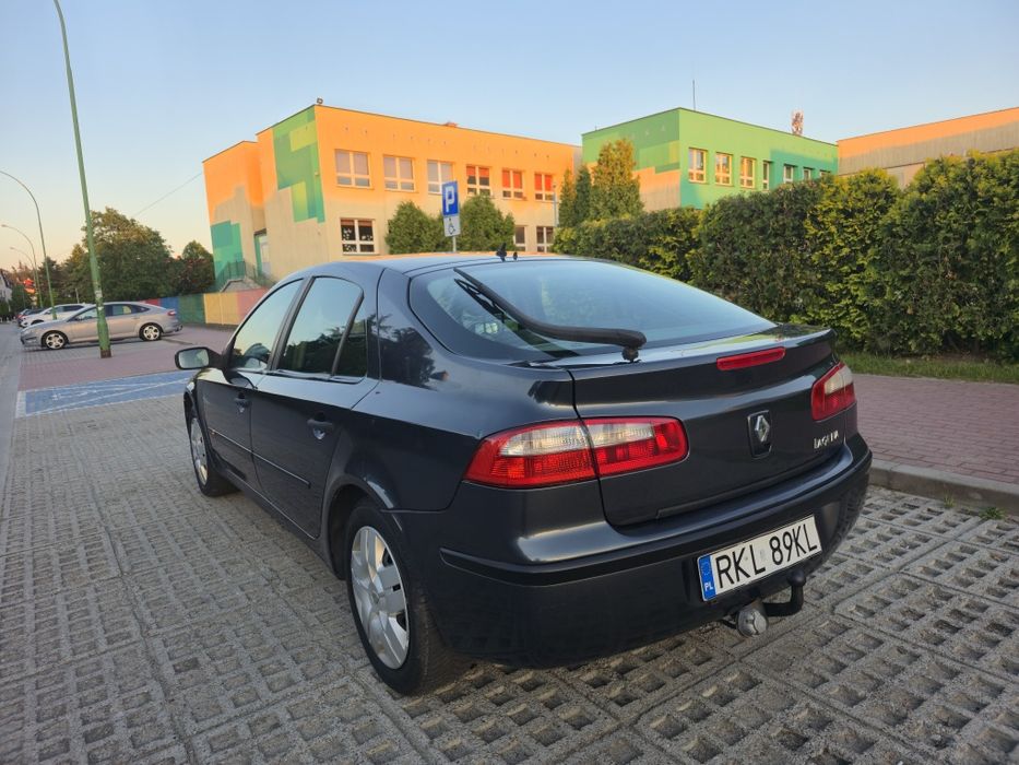 Zadbana  i komfortowa Laguna 1.9 d z hakiem