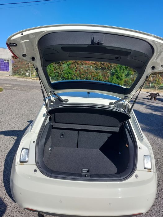 Audi A1 1.6 TDI 4 portas