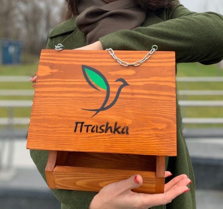 Подвесная кормушка для птиц «Птаshka»