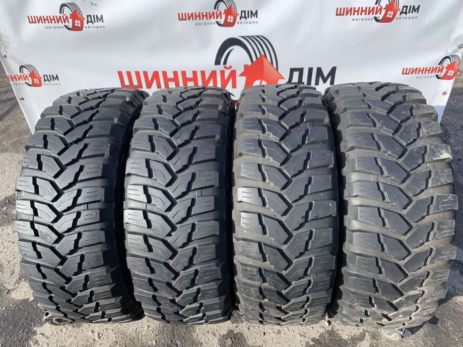 Шини  35*12.50R15LT екв розміру 315/70/17 Maxxis 16мм