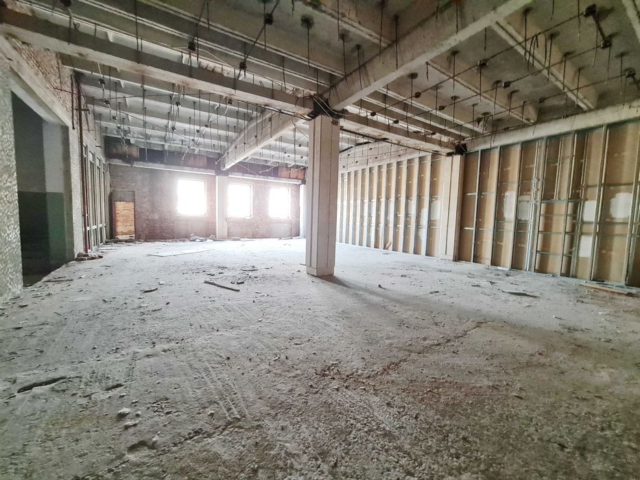 Велике приміщення в центрі по Хрещатику