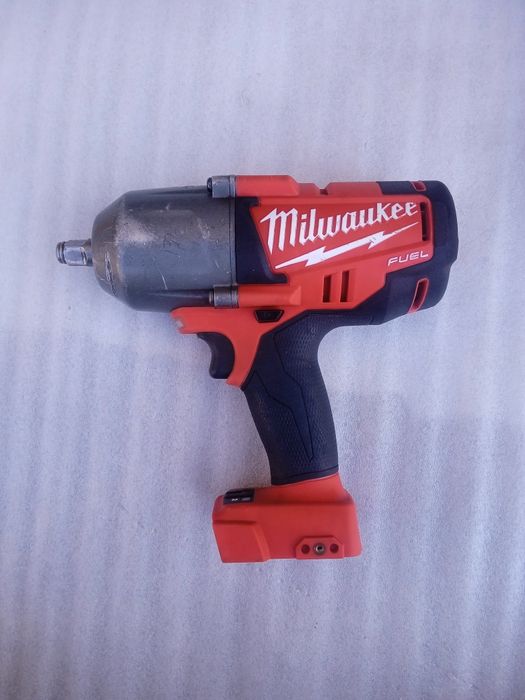 Акумуляторний гайковерт Milwaukee 2763