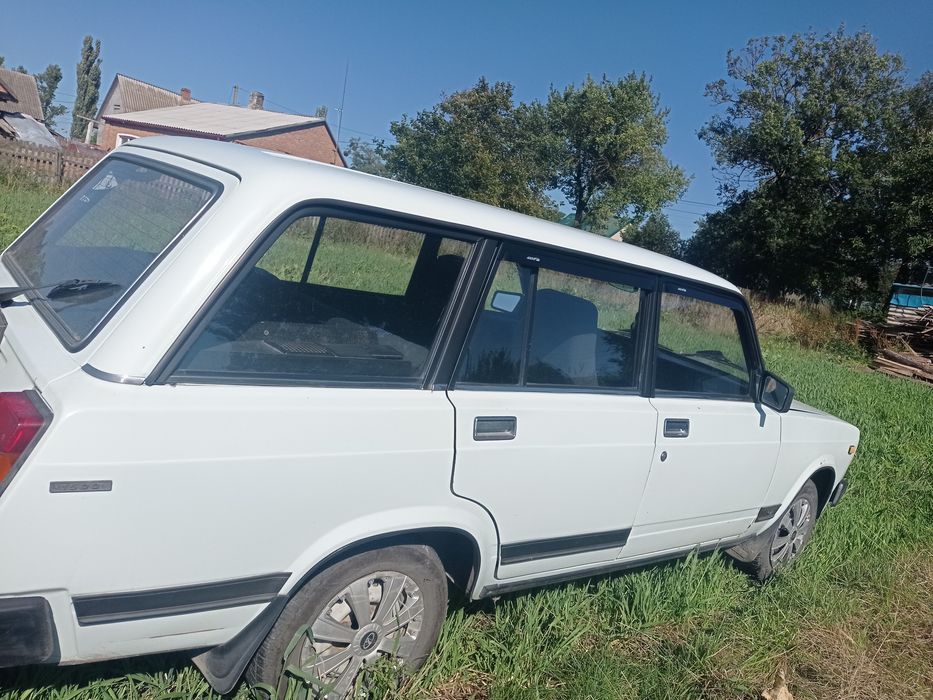 Автомобіль Ваз2104