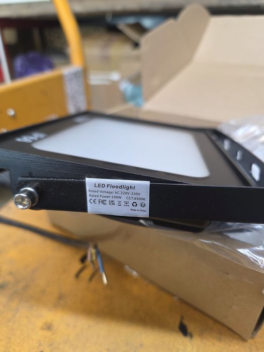 Halogen 100w led
