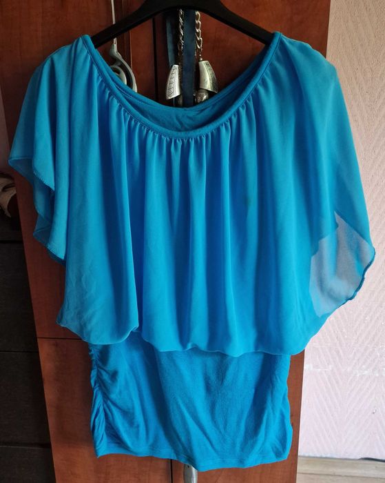 Letnia turkusowa bluzka z szyfonową narzutką