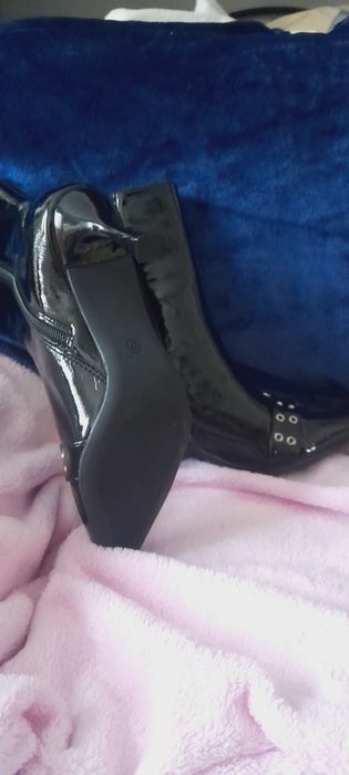 Botas de verniz pretas 37