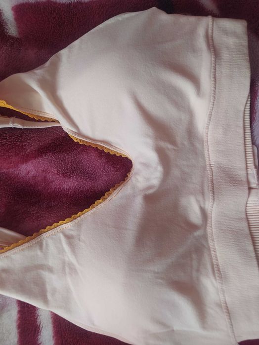 Biustonosz miękki z poduszkami