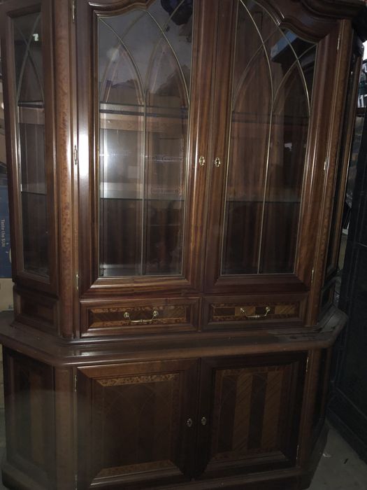 Piekny stylowy kredens