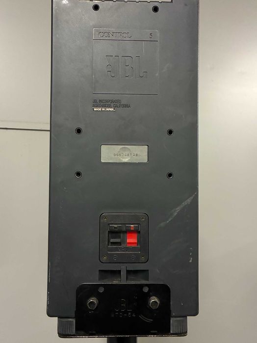 Conjunto de Colunas Control 5 JBL + Subwoofer SB-5 - 1 Und.