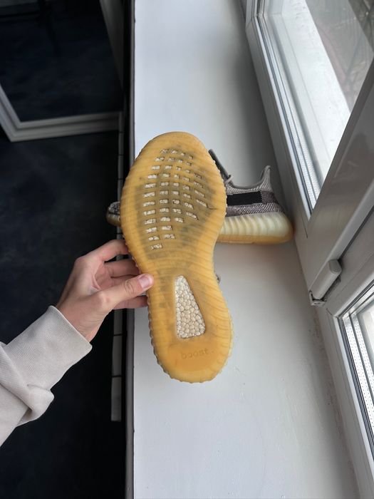 Оригінал! Adidas Yeezy Boost 350 V2 Кросівки Розмір 44 (28 см.)
