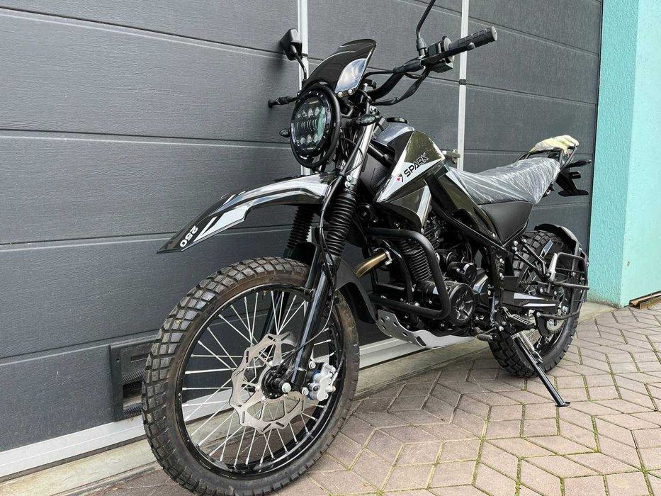 Мотоцикл Spark Спарк 250 куб SP250D-3 17 кінських сил