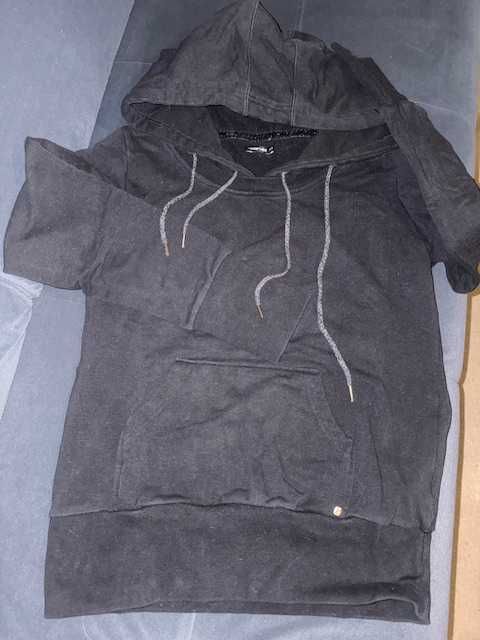 bluza z kapturem reserved, czarna kangurka, r.M