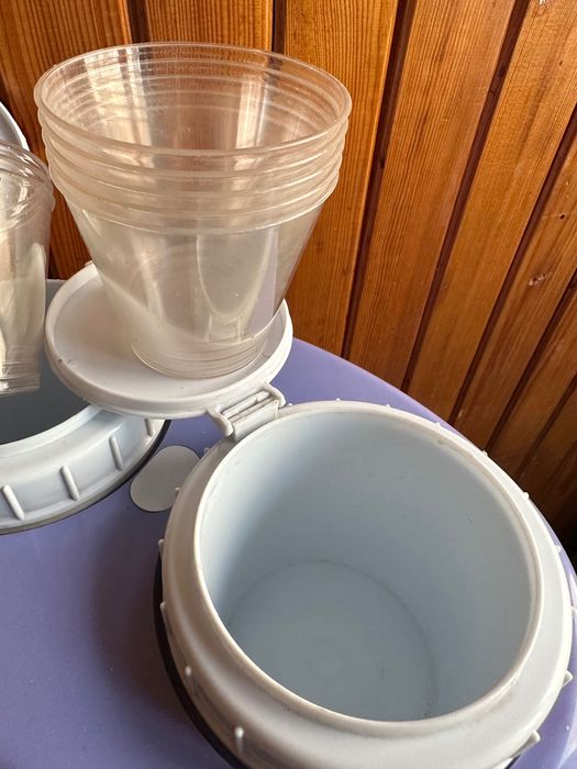 Portugalska lodówka z podwójnym termosem Thermolympic