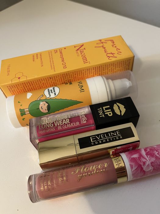 Zestaw nowych kosmetyków