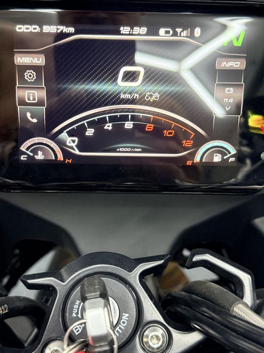 Cf moto 700Mt com apenas com 957km
