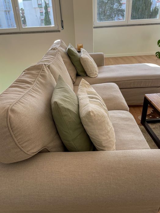 Sofa 3 lugares EKTORP IKEA com chaise longue cor bege