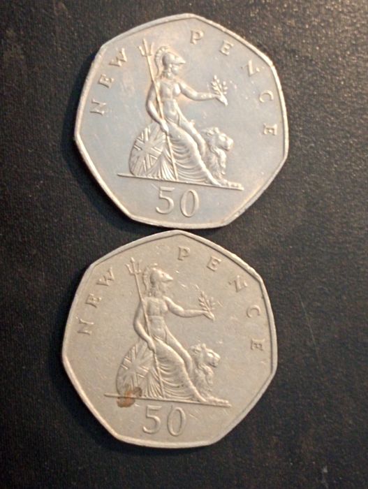 2 moedas 50 New Pence - Elizabeth II Grã-Bretanha, 1969, 1978