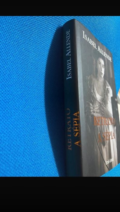 Livro -  Retrato a Sépia