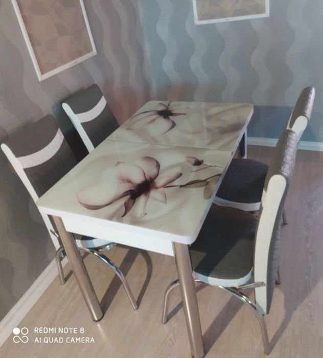 Обідній кухонний скляний стіл зі стільцями Обеденный кухонный стол