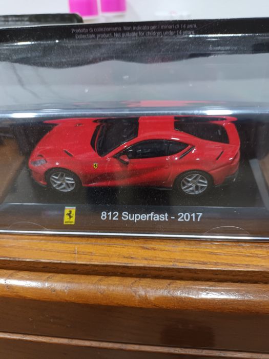 Várias ferramentas  chaves carros