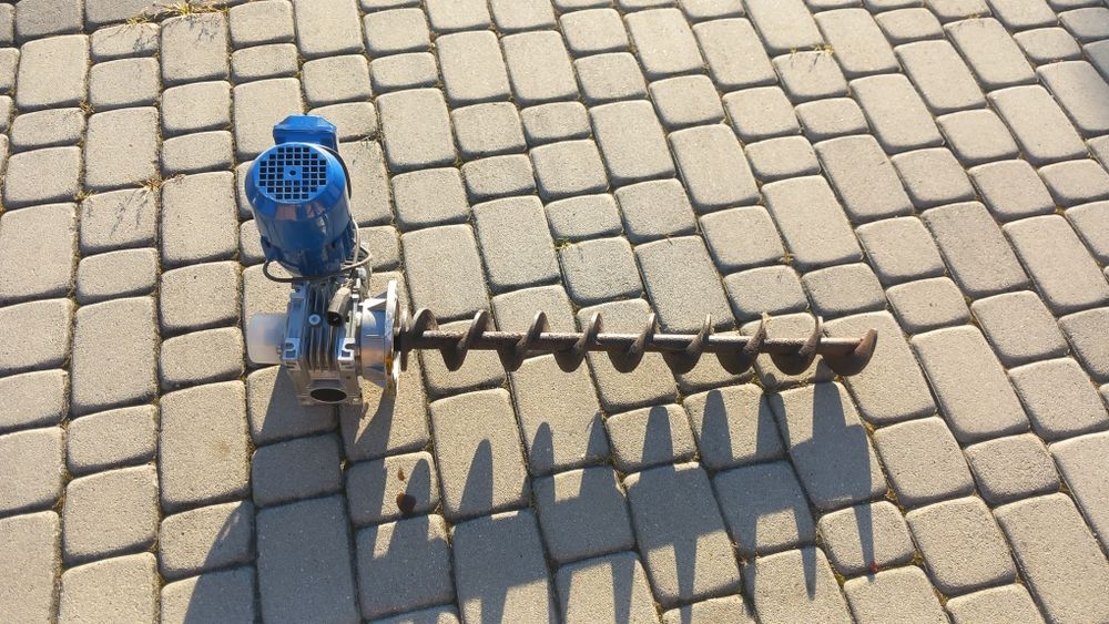Sprzedam przekładnie z ślimakiem + silnik do pieca defro 20kw