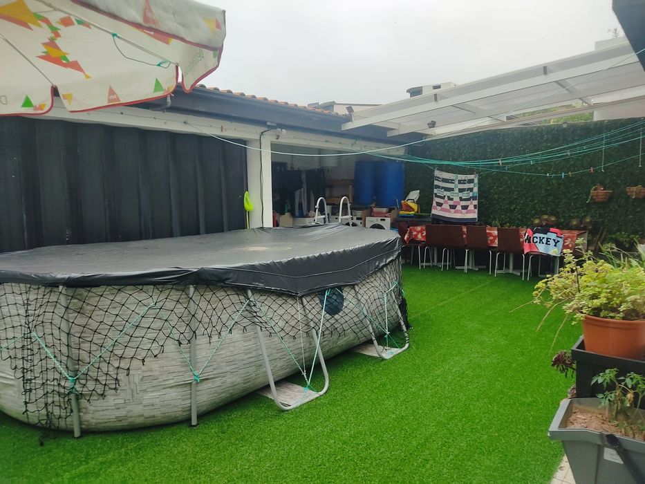 Piscina tubular bestway vista oval 4,27M x 2,5M